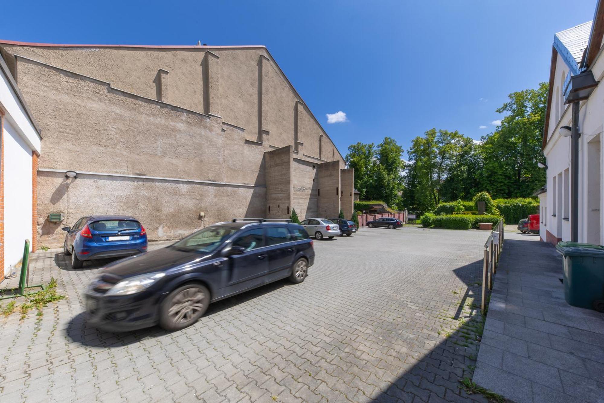 Hotel Pivovar Polička Екстериор снимка