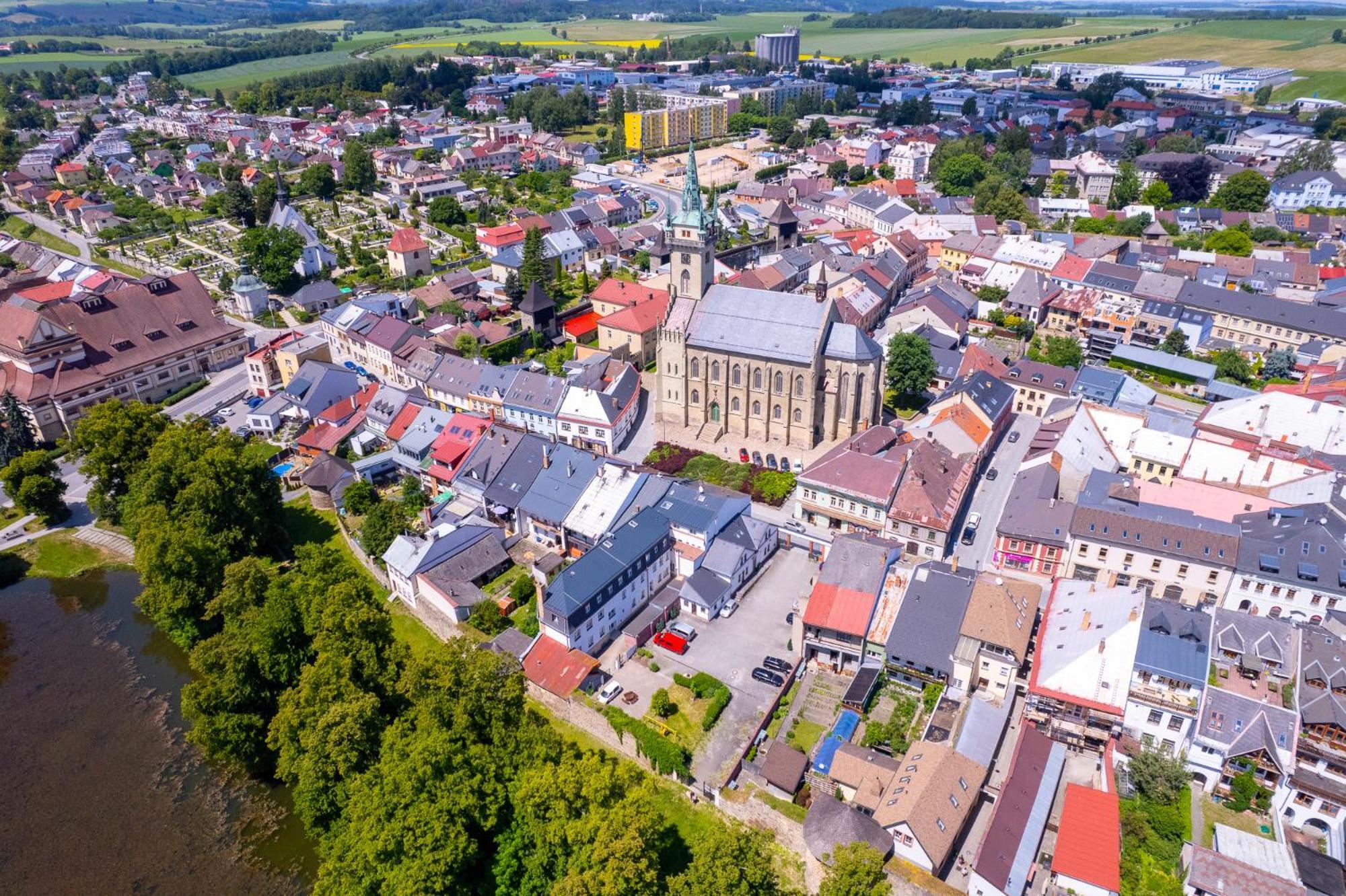 Hotel Pivovar Polička Екстериор снимка