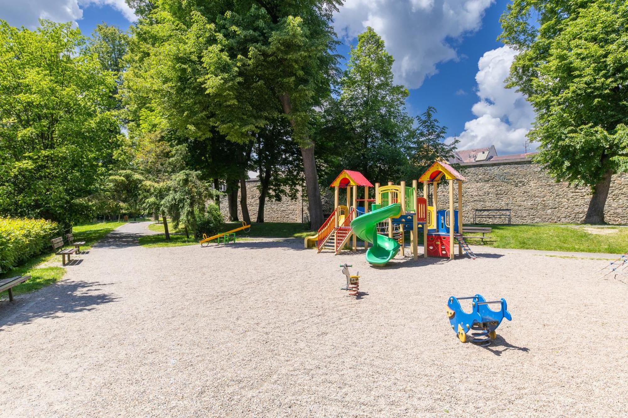 Hotel Pivovar Polička Екстериор снимка