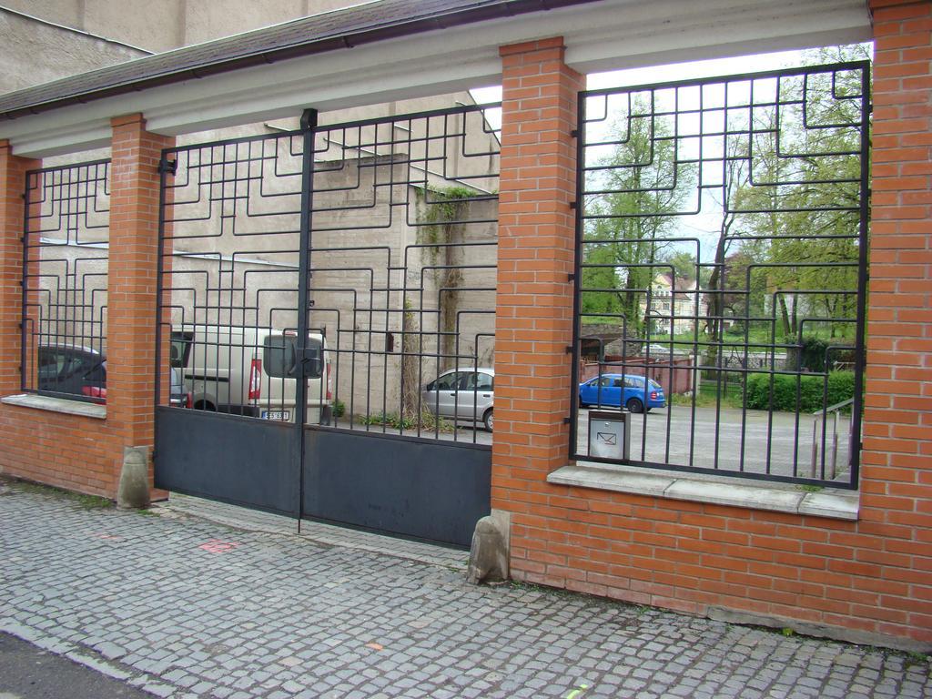 Hotel Pivovar Polička Екстериор снимка